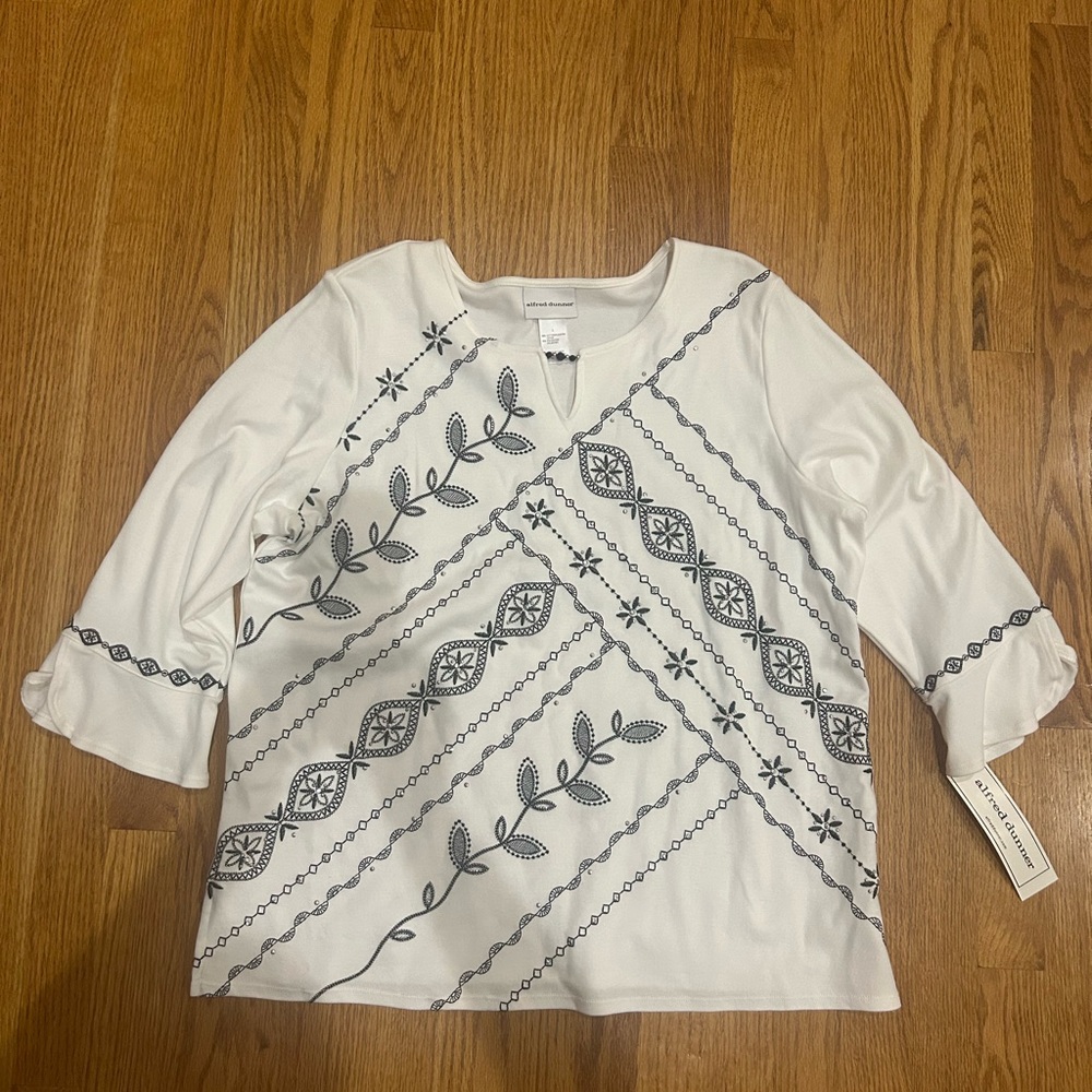 Alfred Dunner White Knit Blouse with 3/4 Sleeves